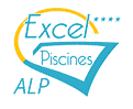 Excel Piscines ALP - Vente et pose de piscines coque Logo Excel Piscines ALP avec quatre étoiles, arche jaune et forme de piscine bleue, symbole de qualité.